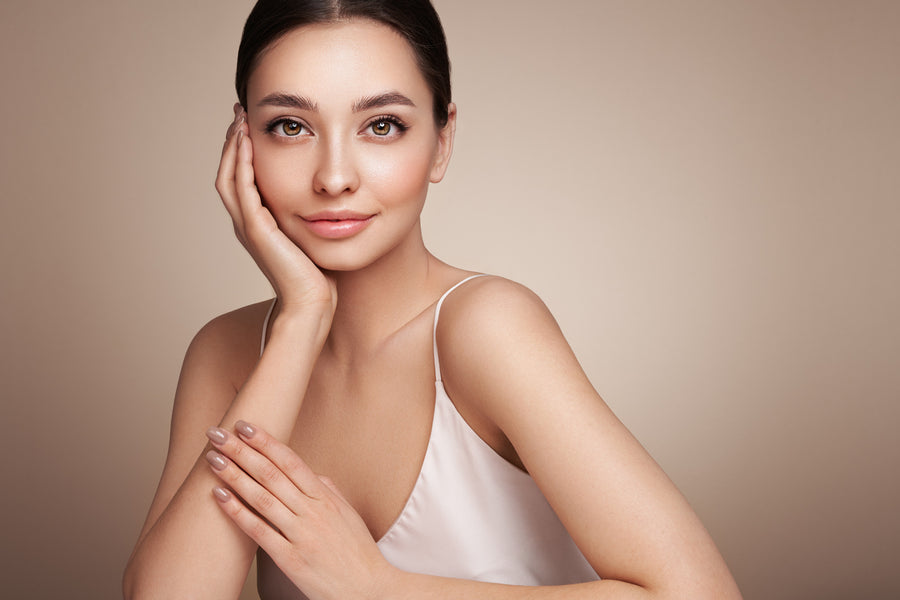 How does salicylic acid help the skin?